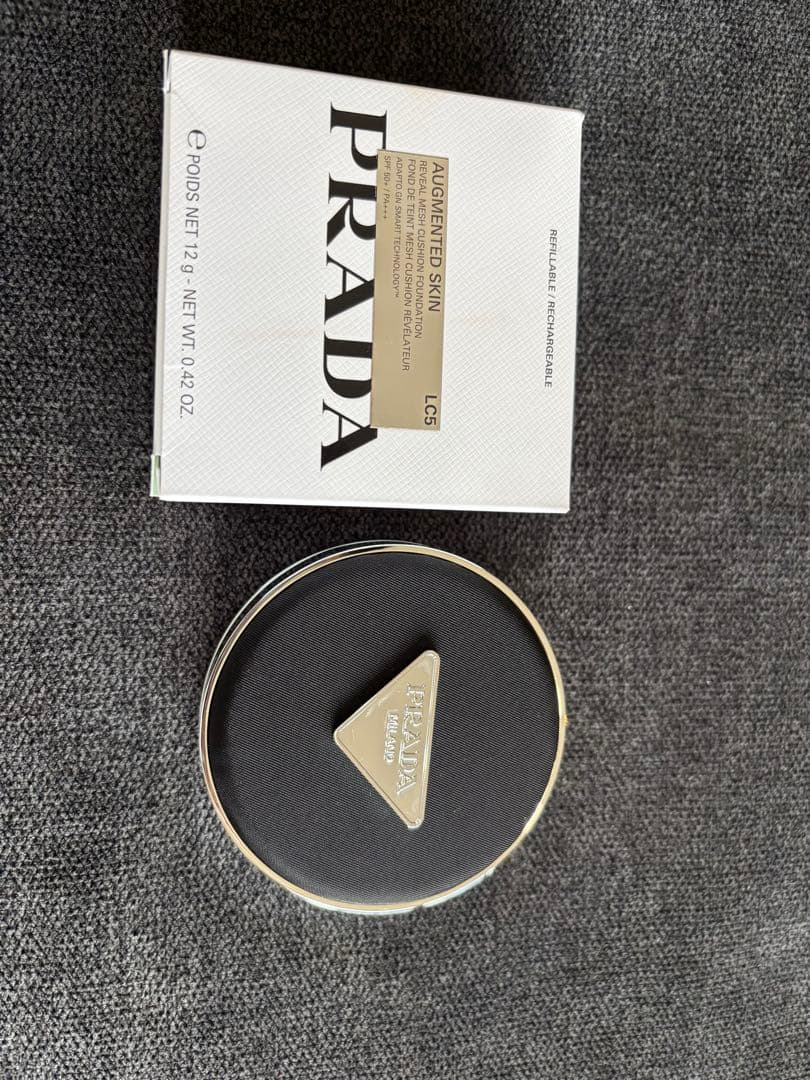 PRADA クッションファンデーション