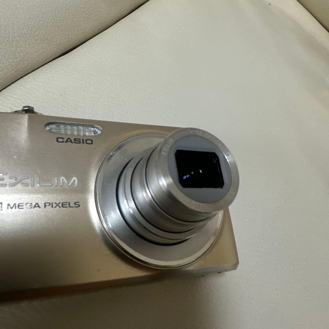 美品/CASIO EXILIM EX-Z400コンパクトデジタルカメラ ゴールド