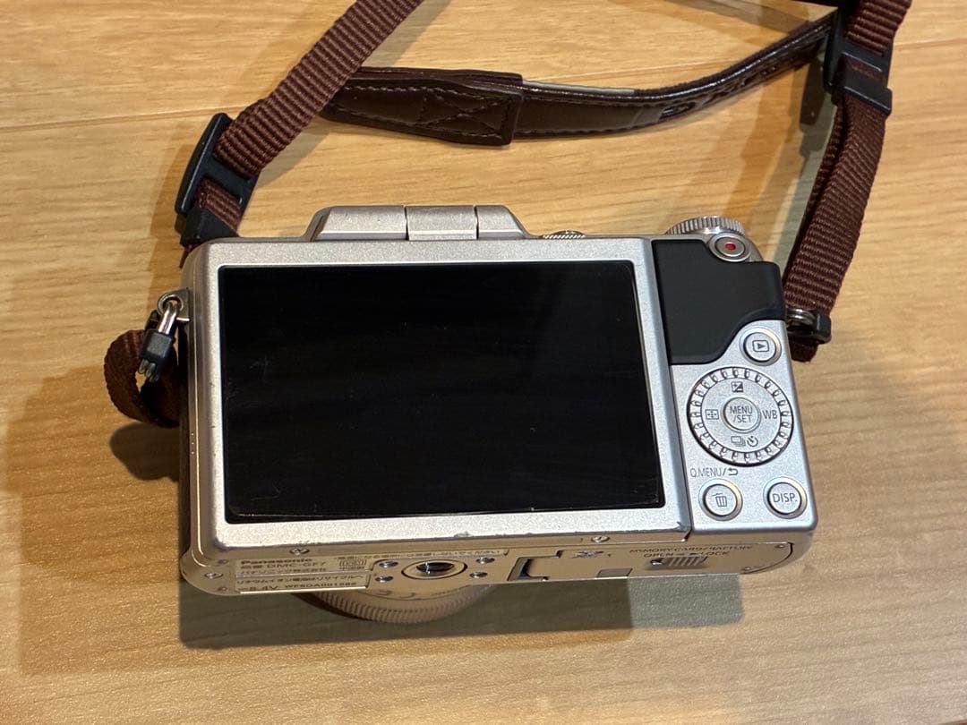 Panasonic LUMIX DMC-GF7W ミラーレス一眼 ダブルズーム