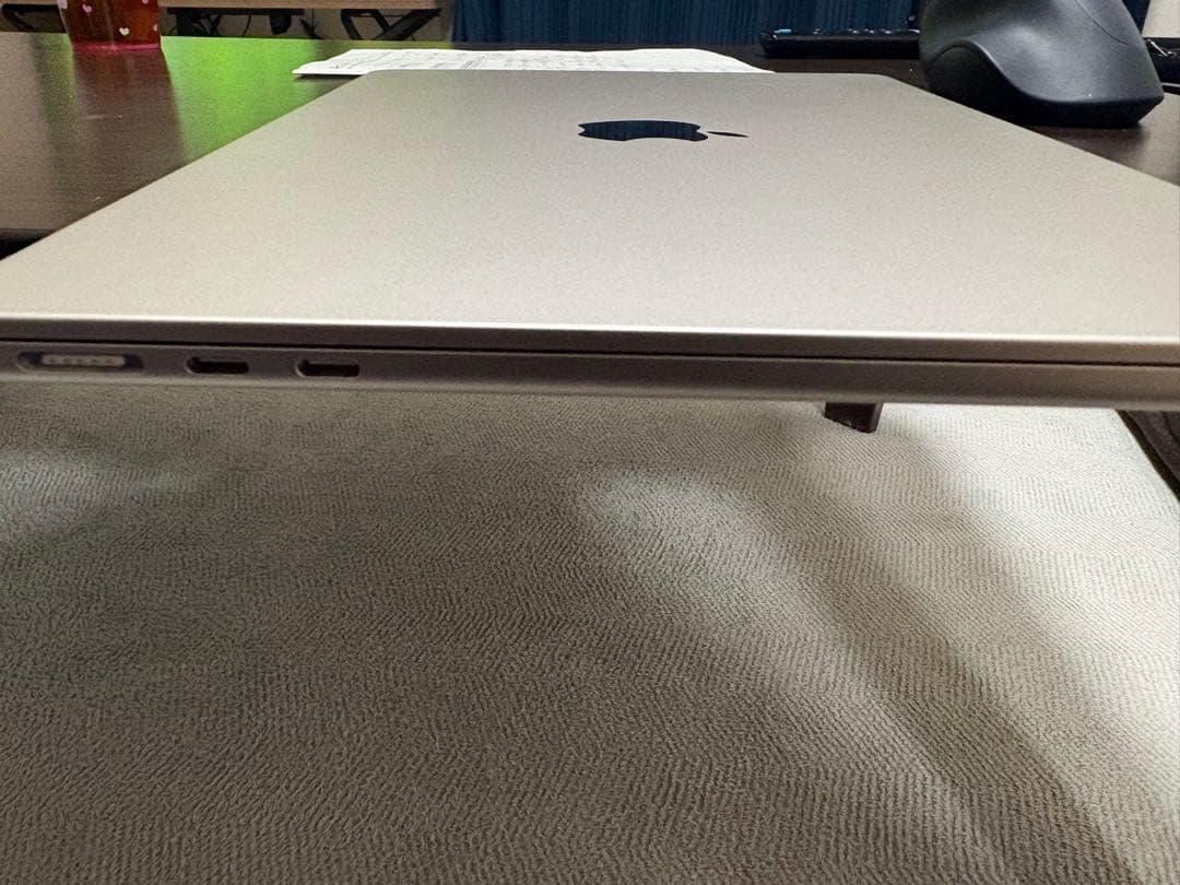 Apple MacBook シルバー 美品　カバー付　美品