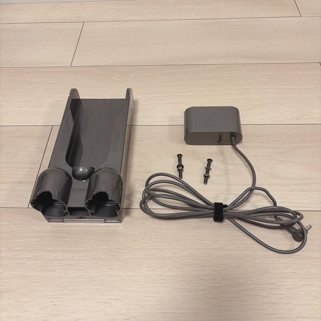 Dyson V10 スティッククリーナー 本体 + スタンド