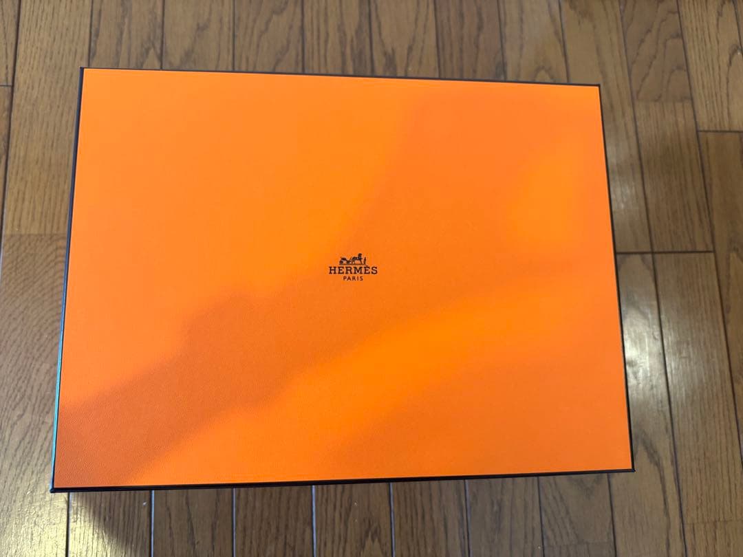 HERMES エルメス　2026 インザループ 18 純正ボックス　空箱