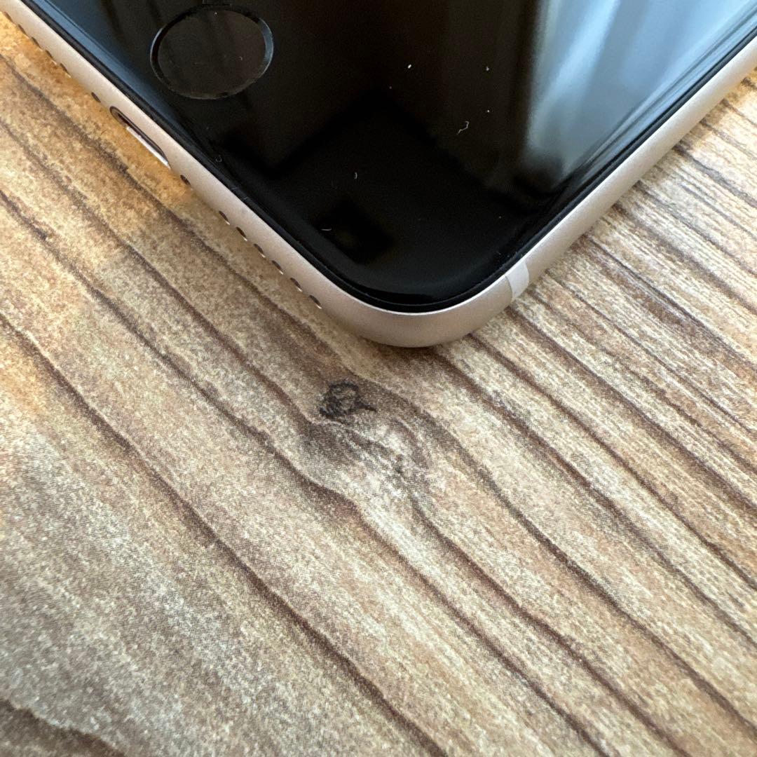 Apple iPhone SE第3世代 64GB 美品