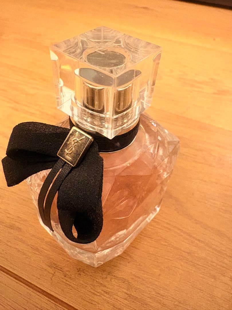Yves Saint Laurent 香水 クリスタルボトル