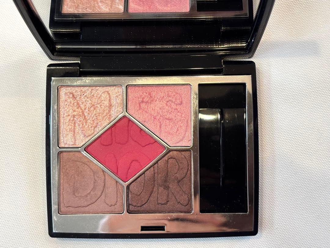 Dior ディオールショウ　サンククルールアイシャドウ862 ショッキングピンク
