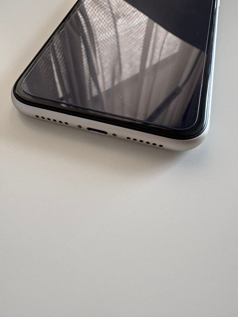 iPhone11 64GB ホワイト本体