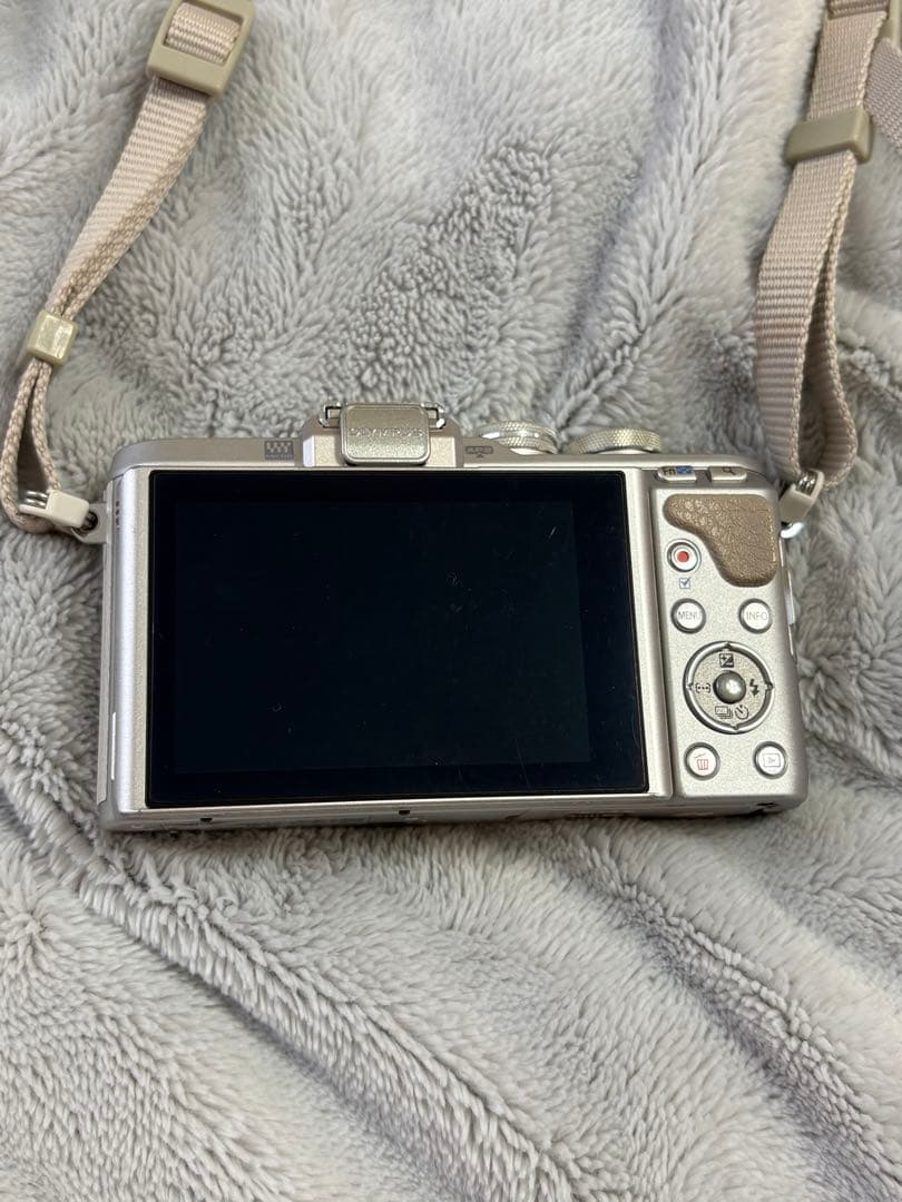 OLYMPUS PEN ミラーレスカメラ 2本レンズ付き