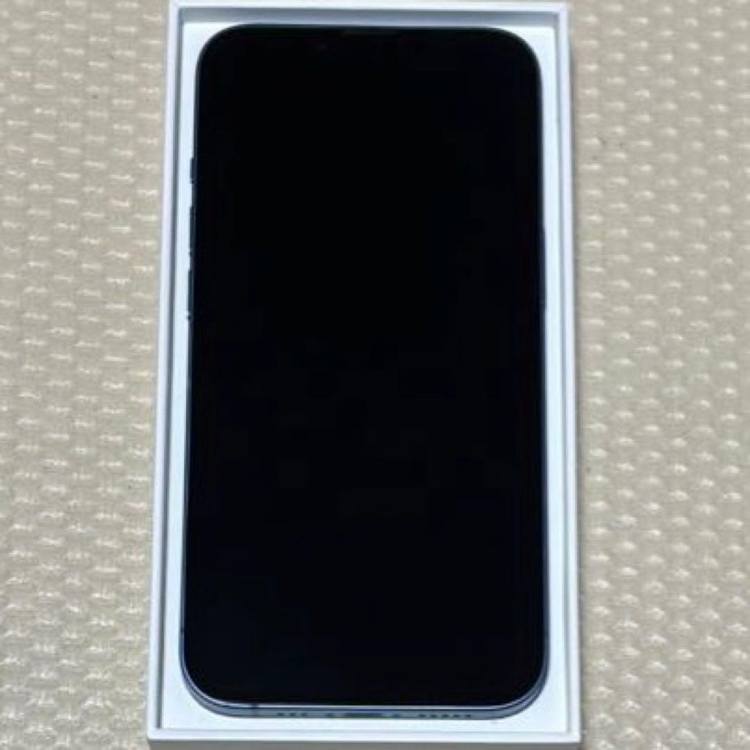新品に近い！バッテリー100% iPhone13 128GB SIMフリー 本体
