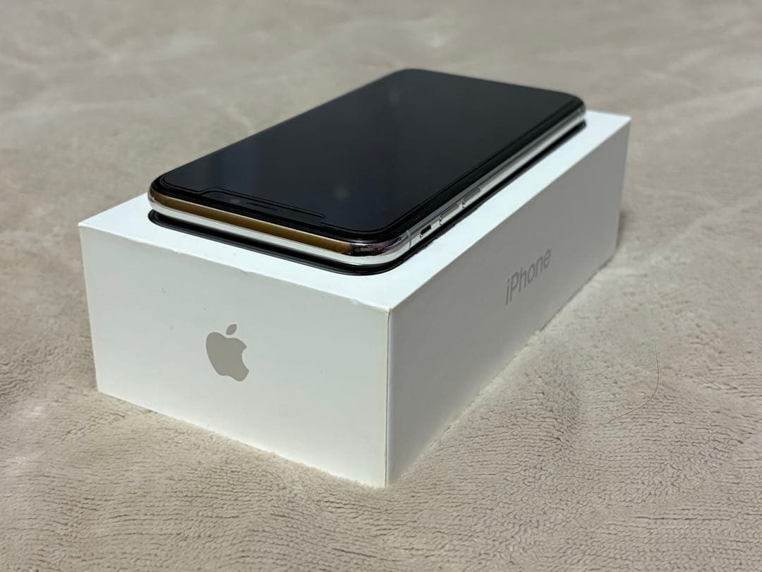 Apple iPhone X シルバー 256GB SIMフリー