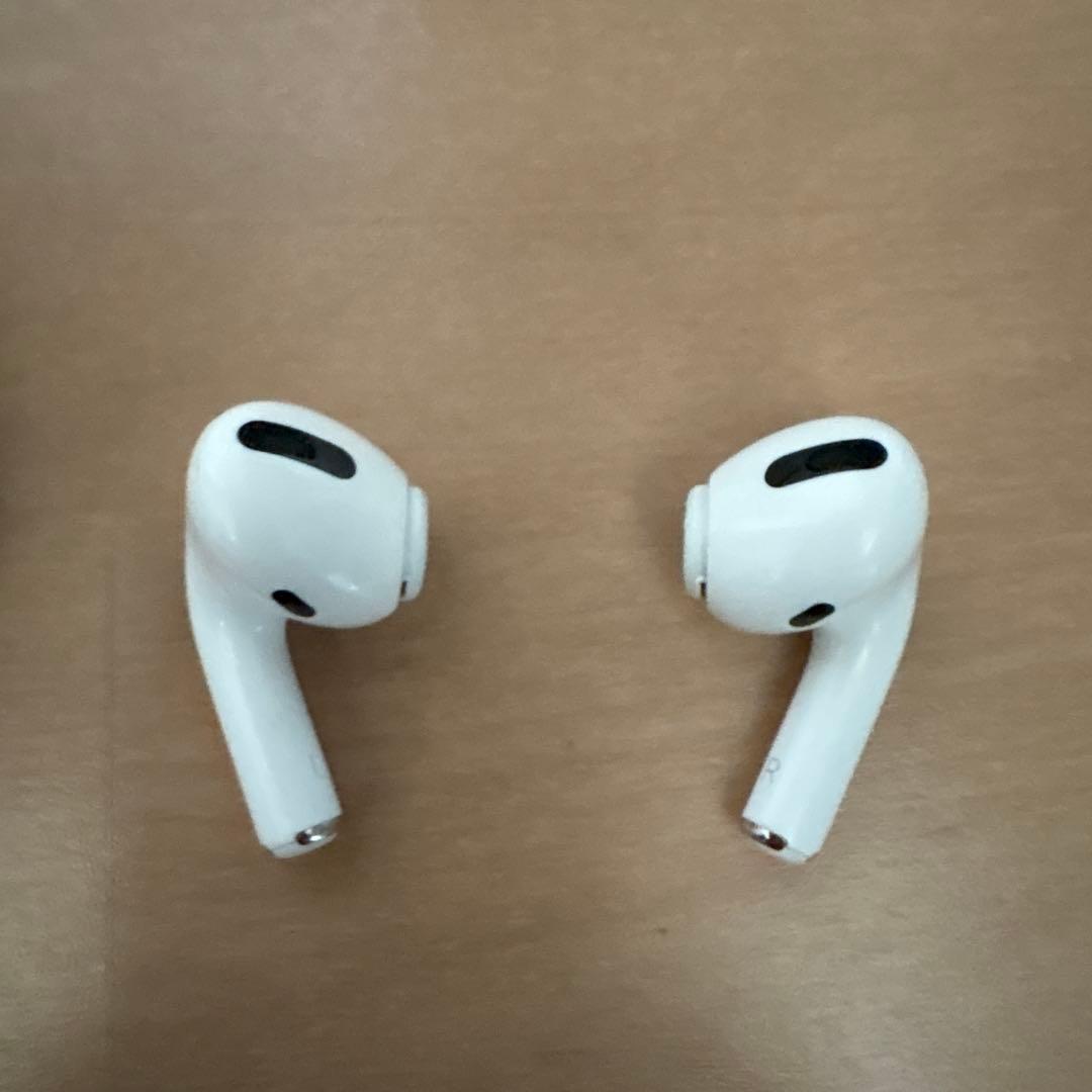 AirPods Pro(第一世代)本体、充電ケース全セットとヒスグラケース付き