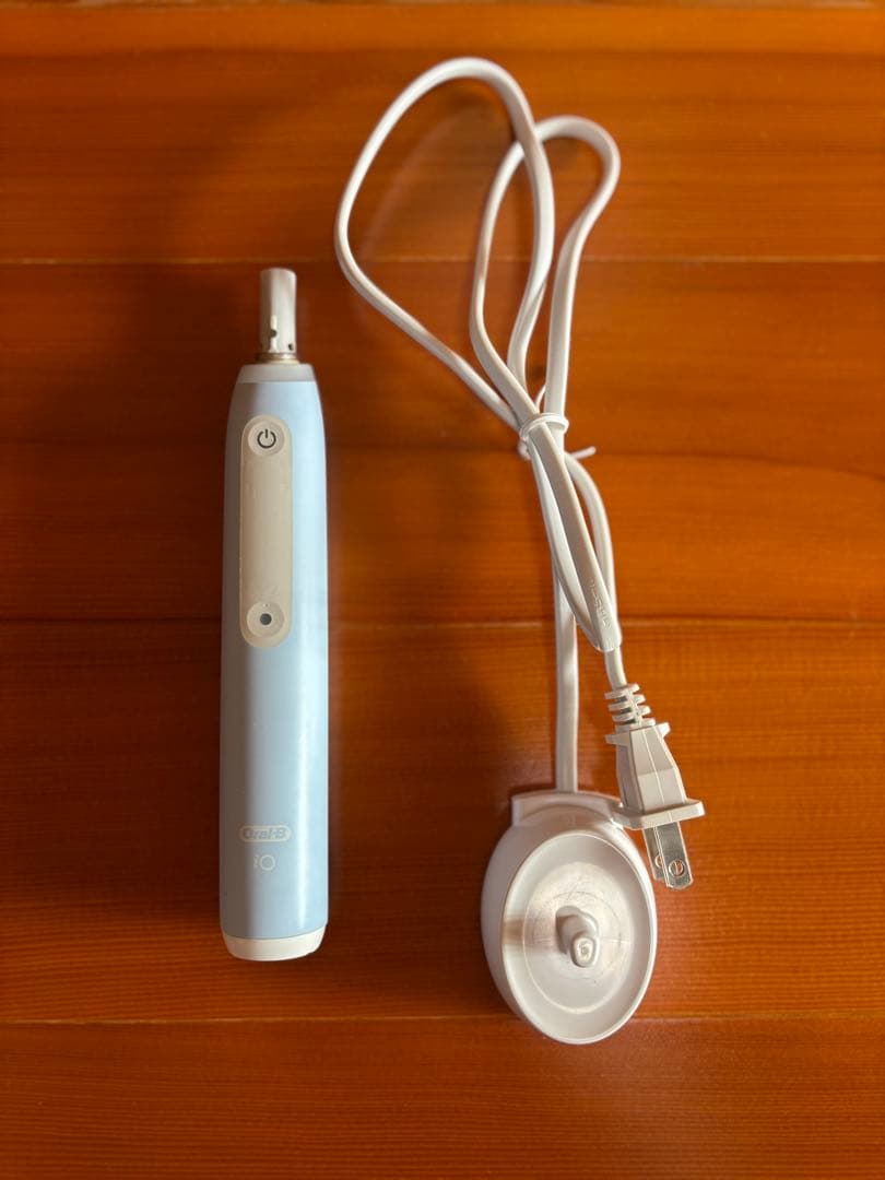 【美品・純正ブラシ2本付】Oral-B iO 電動歯ブラシ 充電器付 すぐ使える