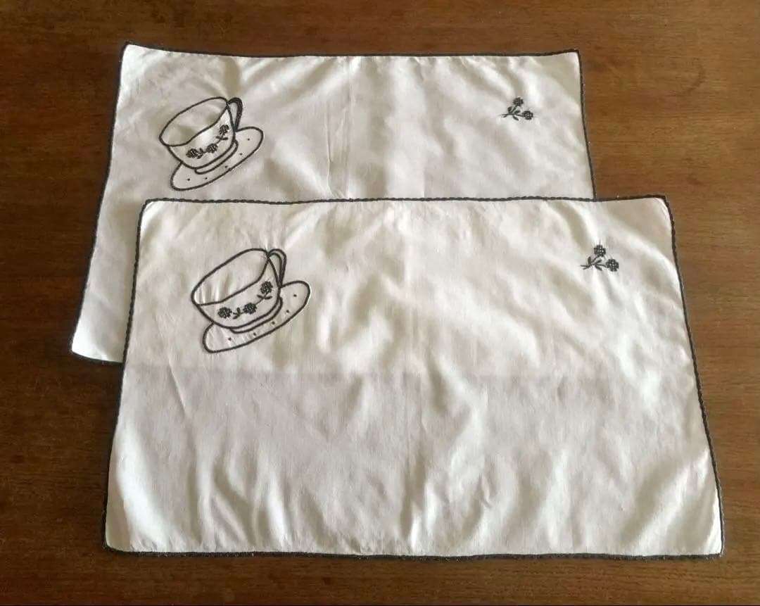 ヴィンテージ⭐︎刺繍入り テーブルクロス