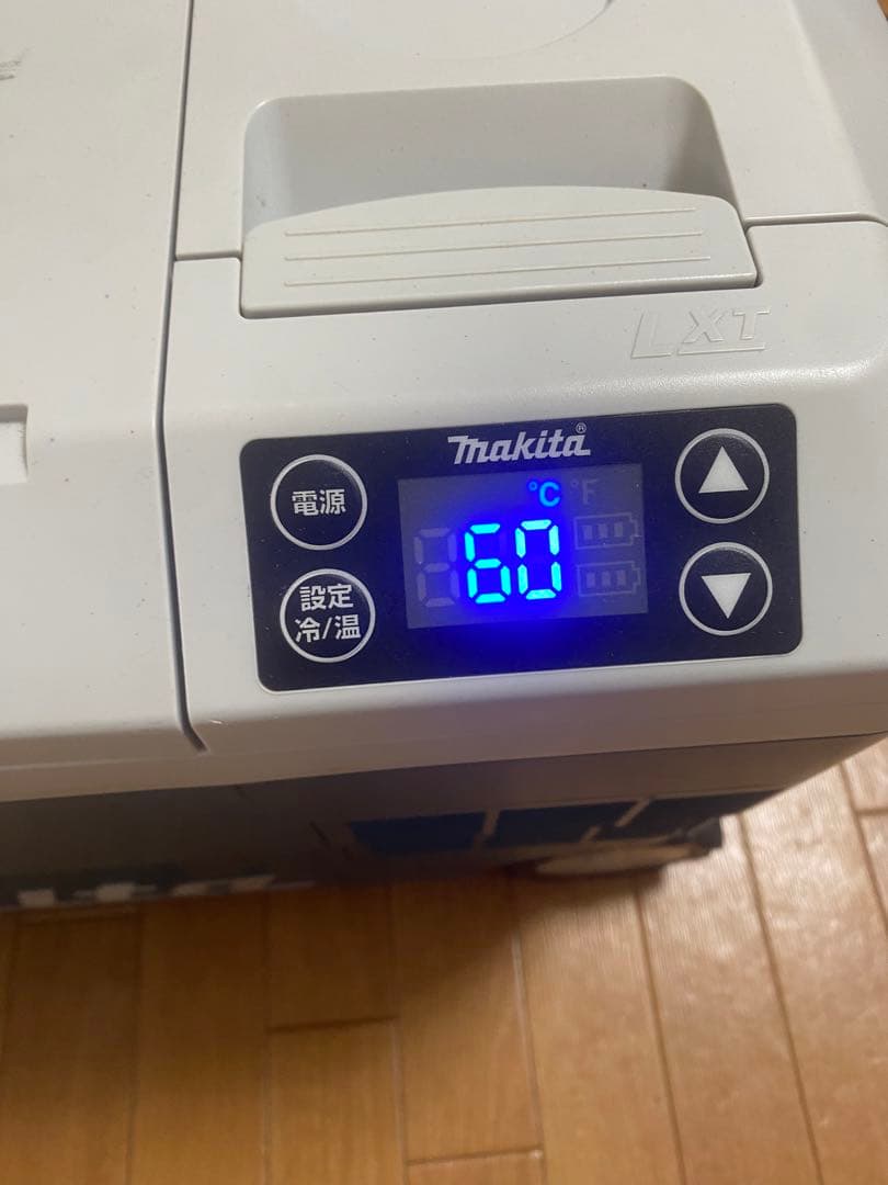 マキタ 保冷温庫 CW180D ジャンク品
