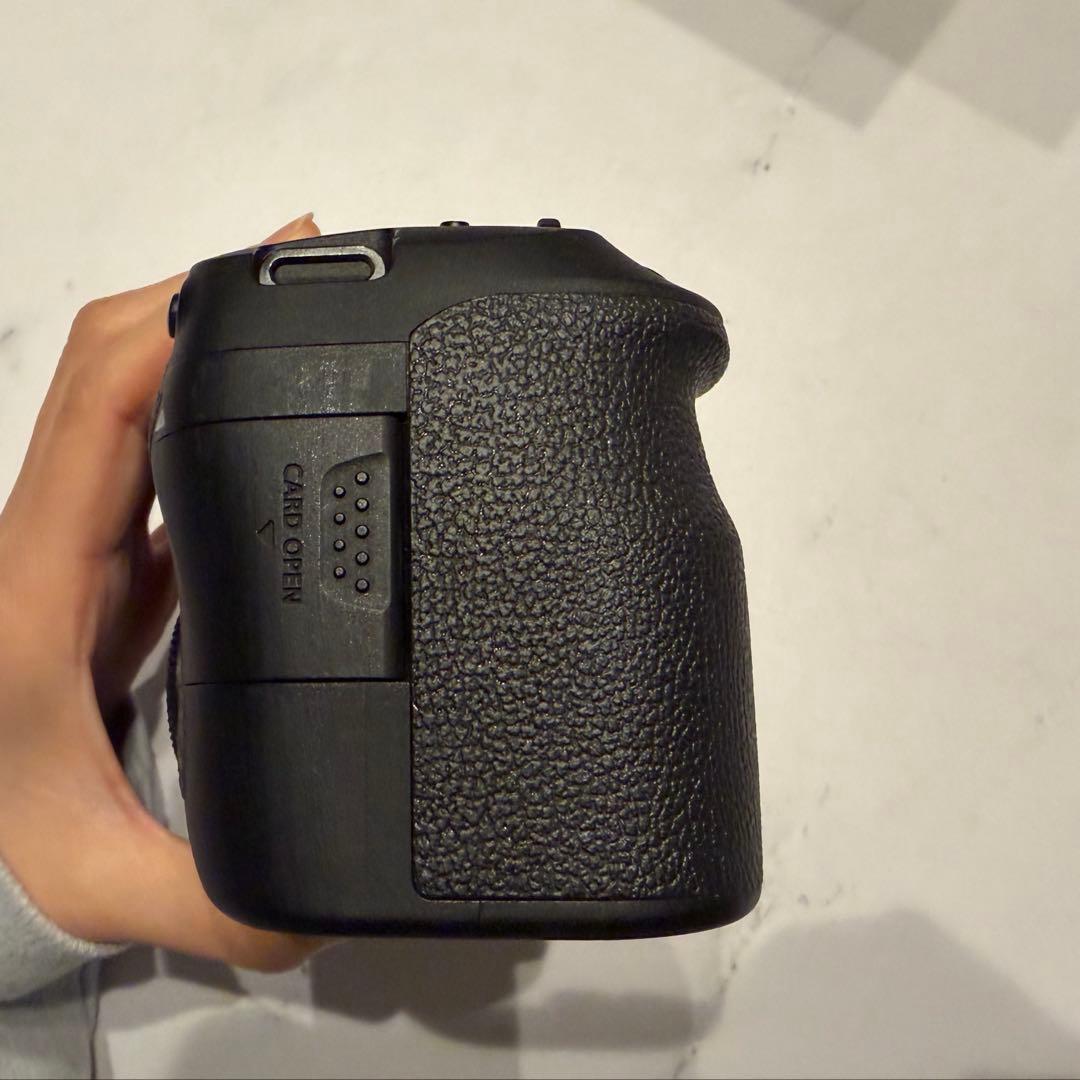 【美品】Canon EOS 6D MARKII ボディー