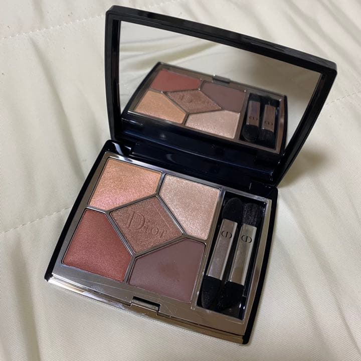 Dior アイシャドウ 429 サンククルール
