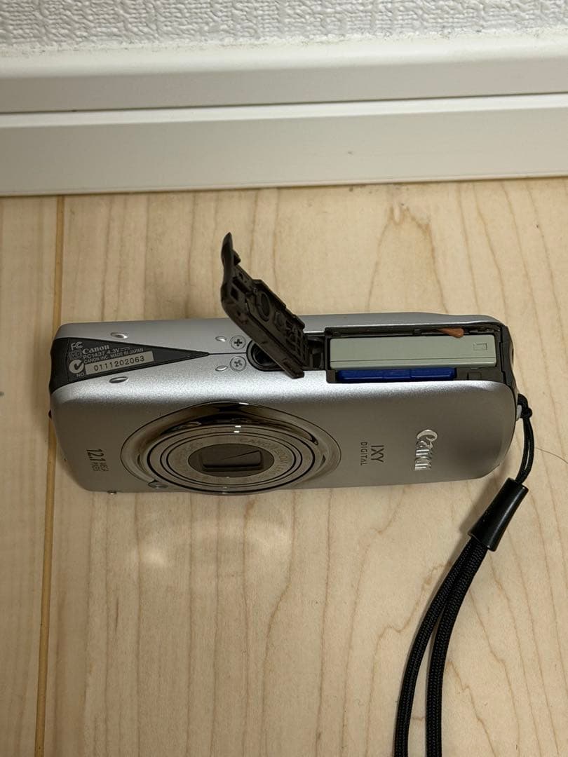 Canon IXY DIGITAL 930IS シルバー 充電器 SDカード付き