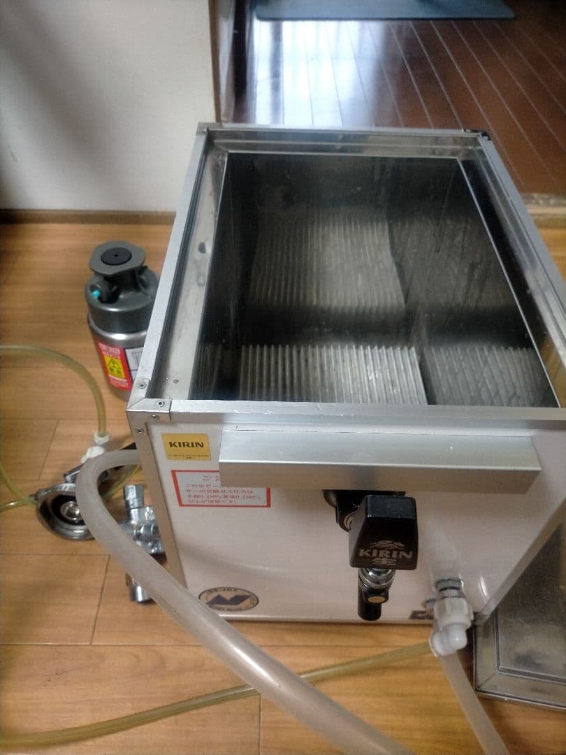 キリンビール氷式サーバーコンセント不要。減圧弁、洗浄タンク、レンチ付き1式