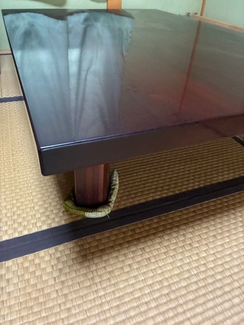 赤色木製座卓