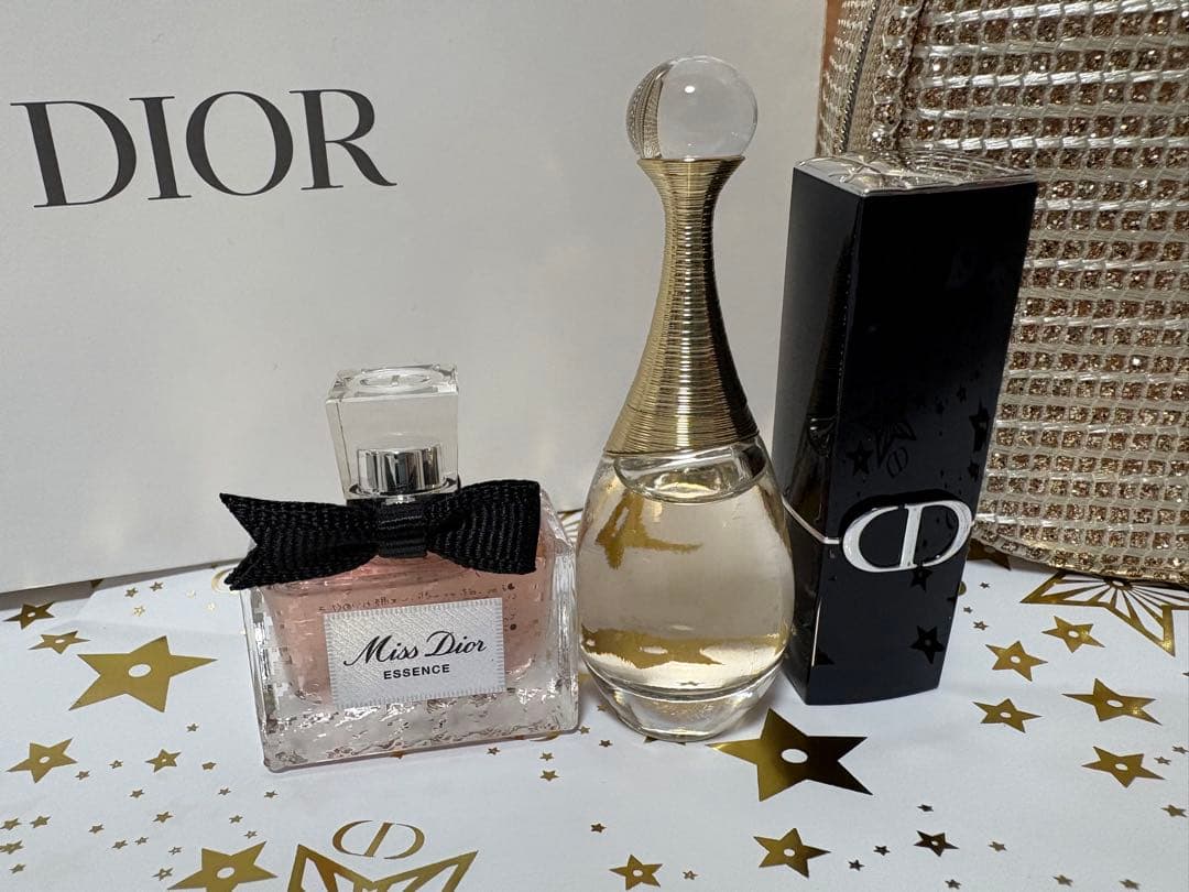 最安値☆DIOR ホリデーオファー ミニ香水2本とルージュ1本 化粧ポーチセット