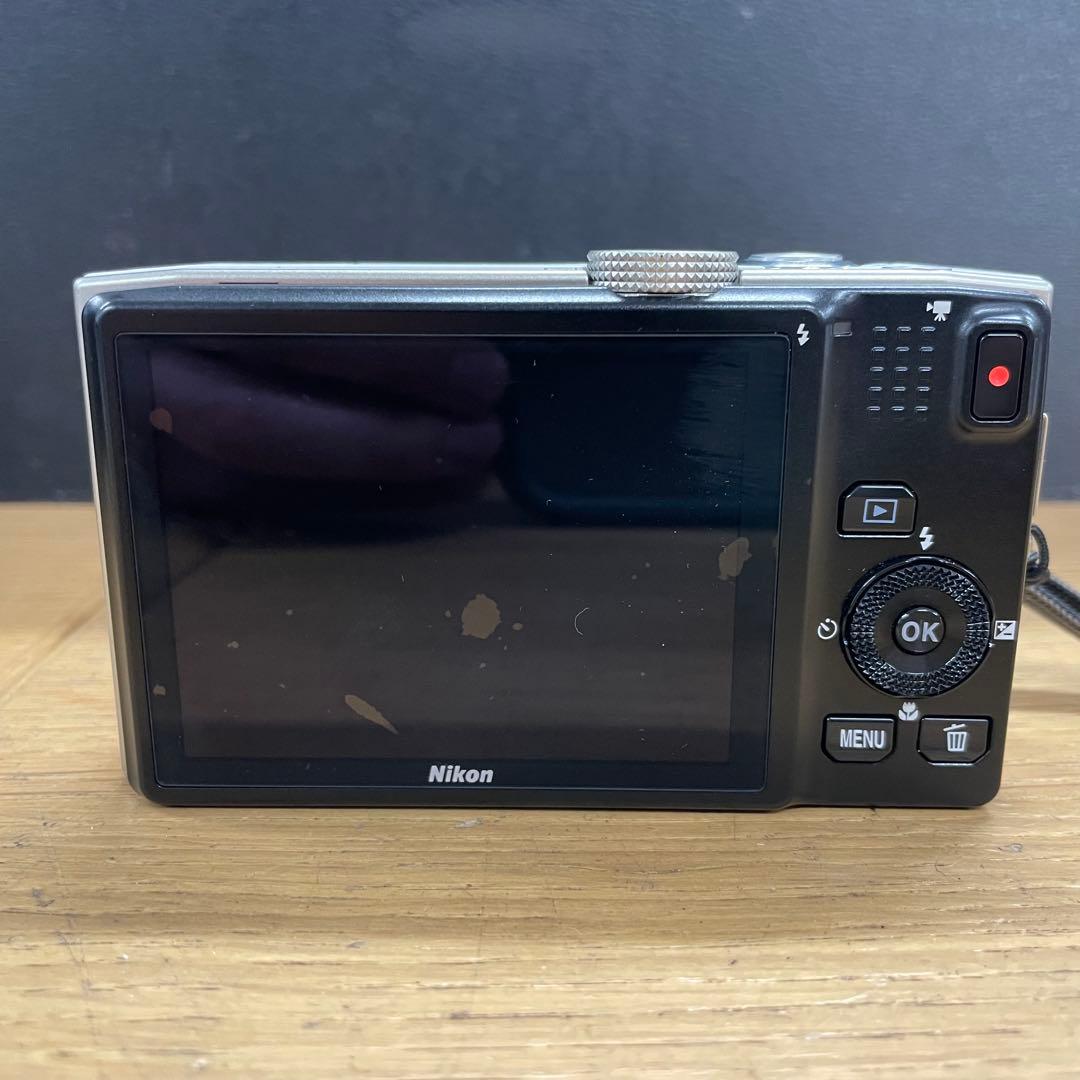 動作品 美品 Nikon Coolpix S8200 コンパクトデジタルカメラ