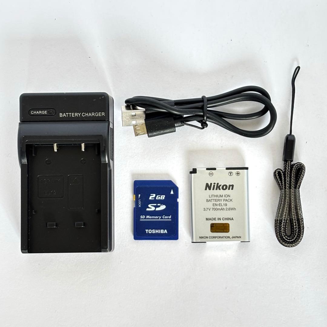 【美品】nikon coolpix A300 ニコンデジカメ　SDカード付2GB