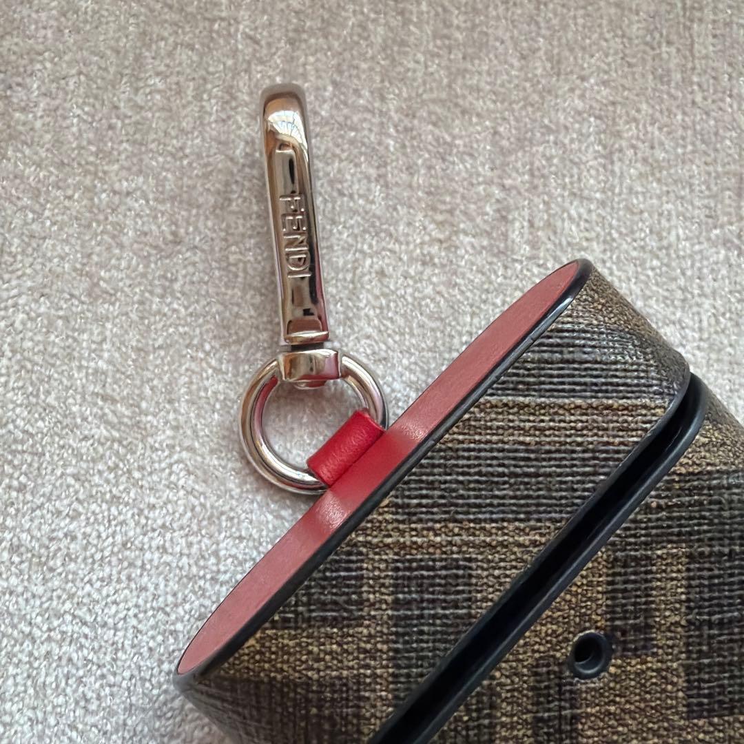 大幅値下げ！FENDI AirPodsケース