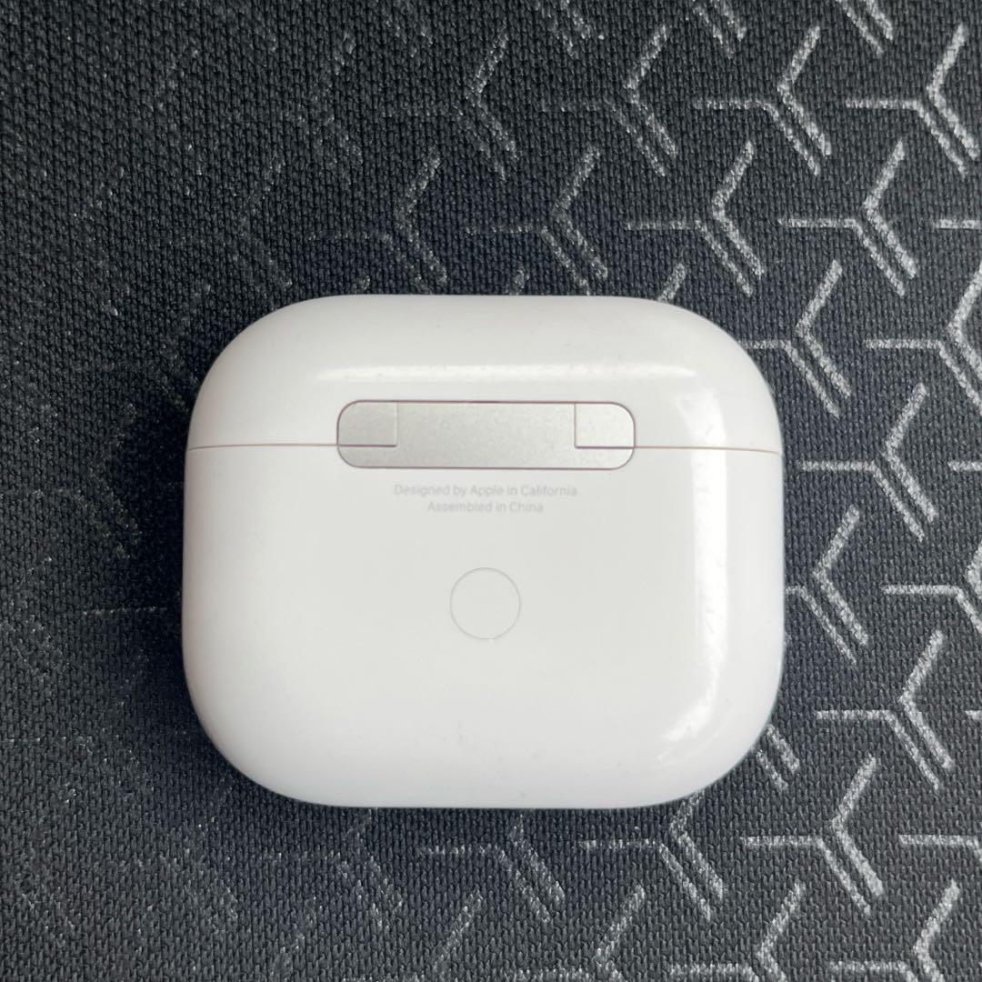 Apple  純正 AirPods 機種不明　ホワイト