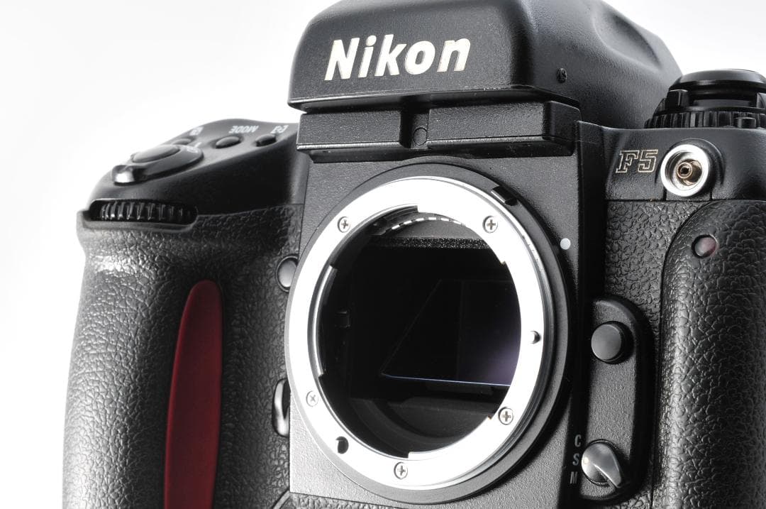 Nikon ニコン F5 ボディ 一眼レフフィルムカメラ #1355