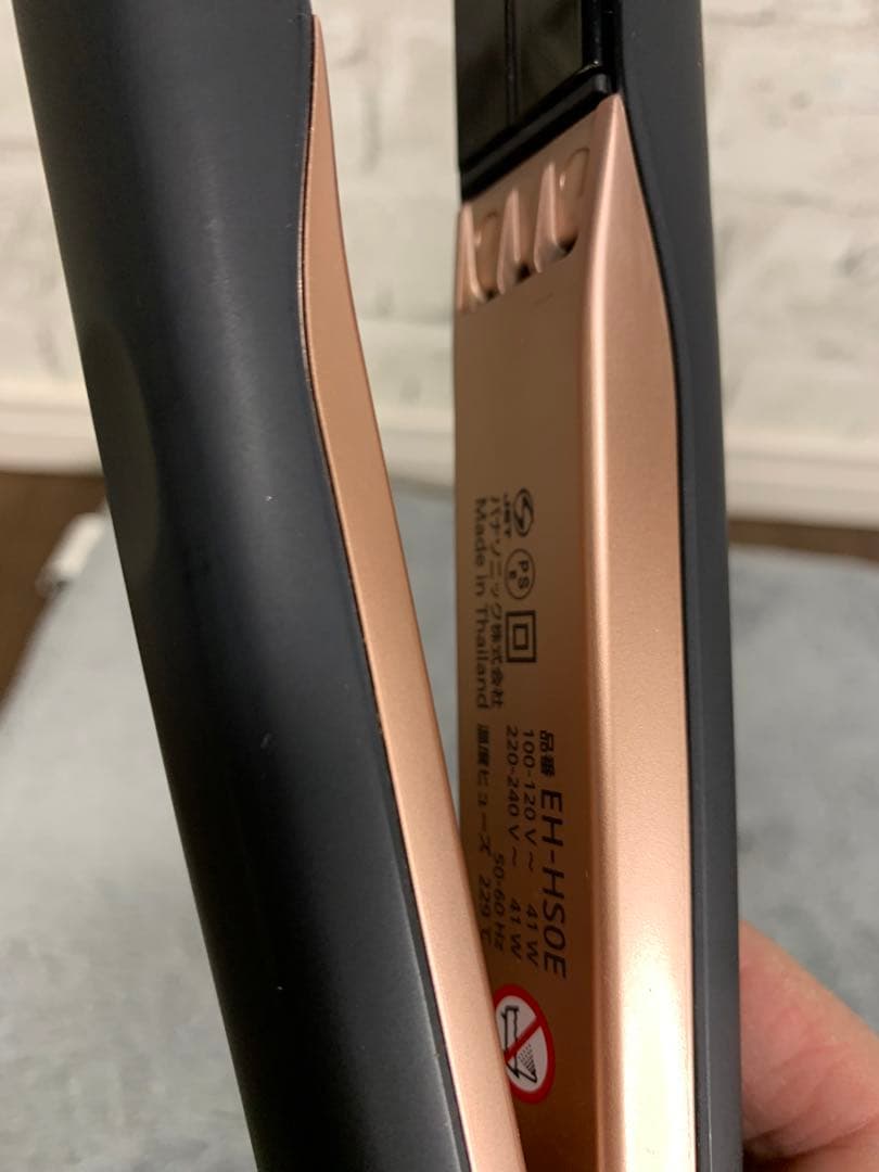 【比較的美品】Panasonicナノケア ストレートヘアアイロンEH-HS 0E