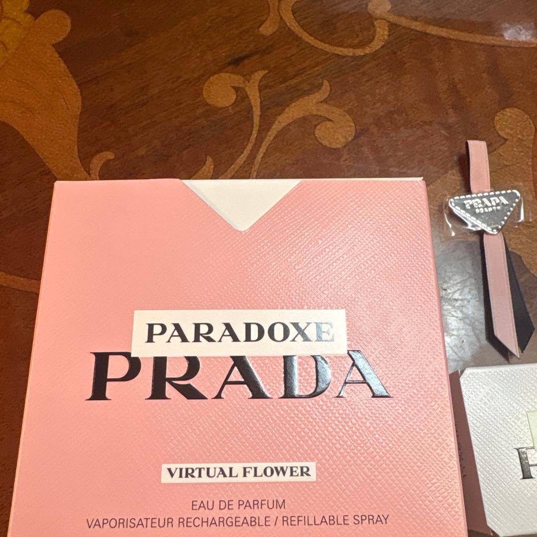 PARADOXE PRADA VIRTUAL FLOWER&チャーム&パフ