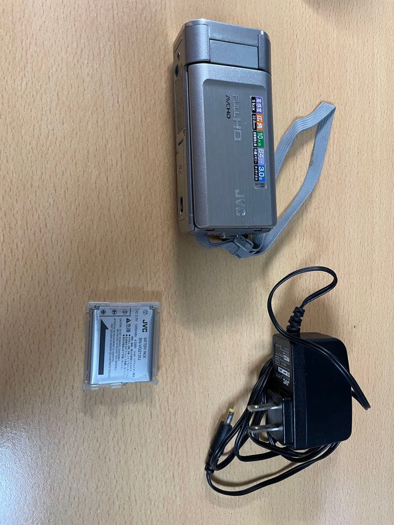 ビデオカメラ JVC GZ-V590-S