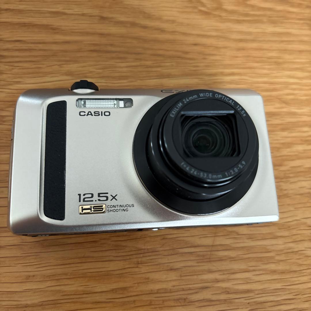 CASIO EX-ZR300 コンパクトデジタルカメラ値下げ不可。