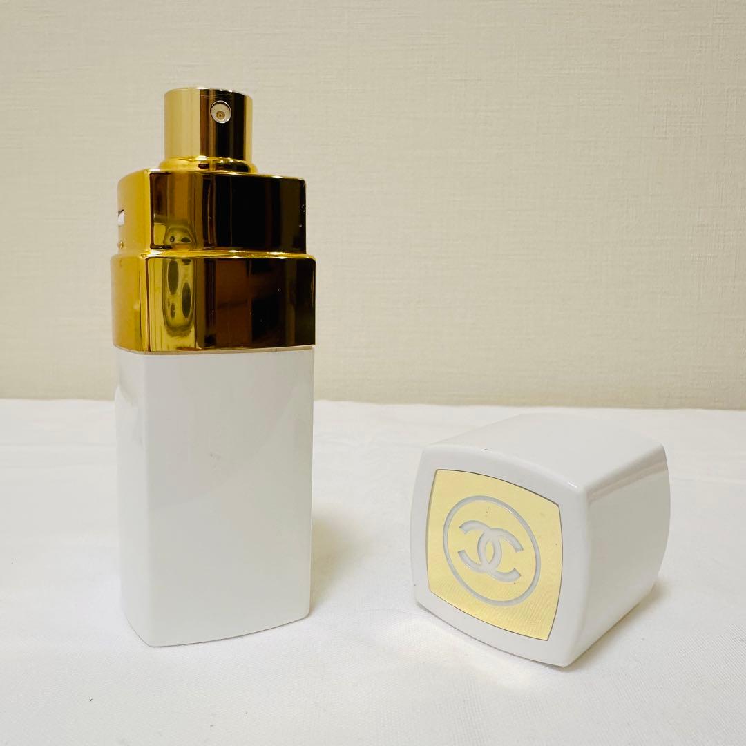 希少　新品未使用　シャネル　N°22 オードトワレ　香水　50ml