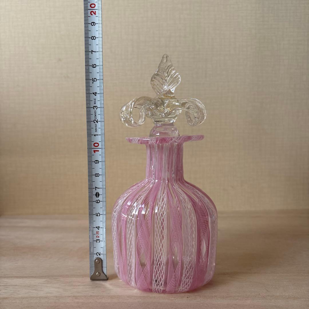 ベネチアングラス　香水瓶　金彩　ガラス製　工芸品　置物　花器にも