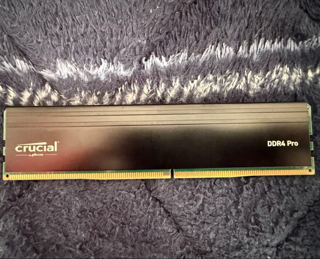 (ジャンク)　crucial DDR4 Pro メモリー　16GB
