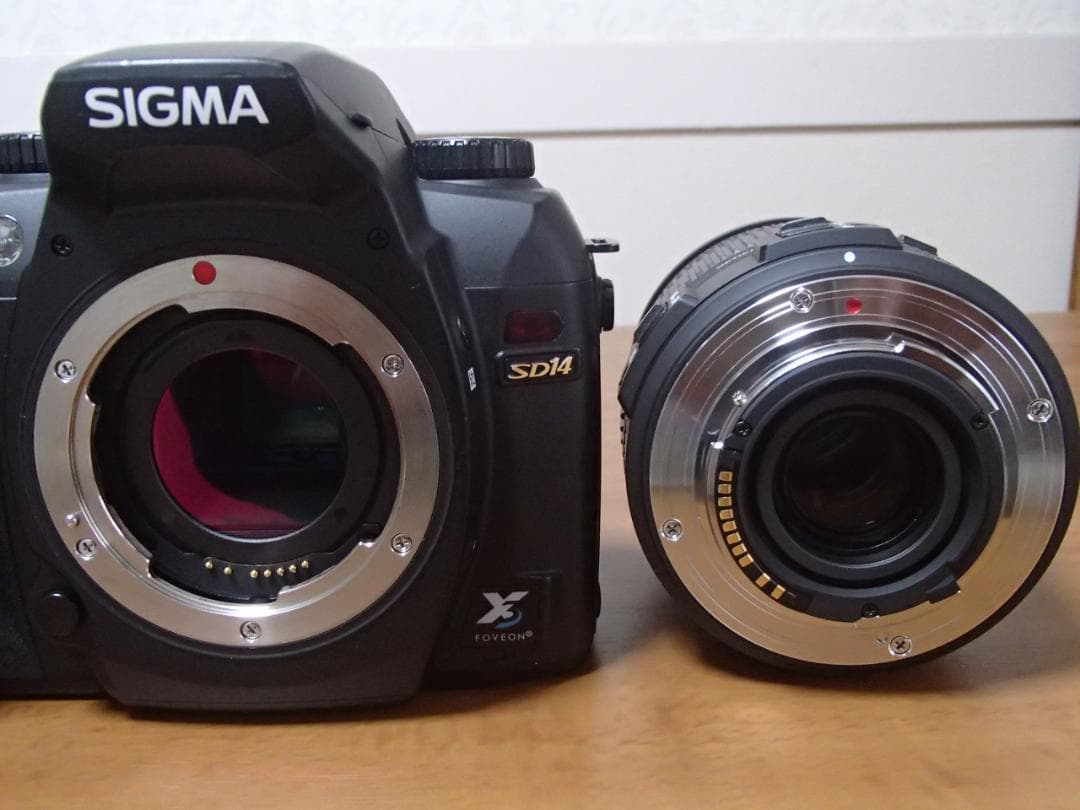 SIGMA SD14 デジタル一眼レフカメラ 本体とレンズ付き