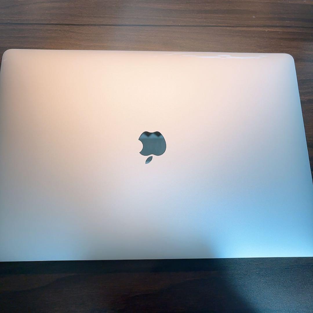 MacBook Pro i7 16インチ（2019）
