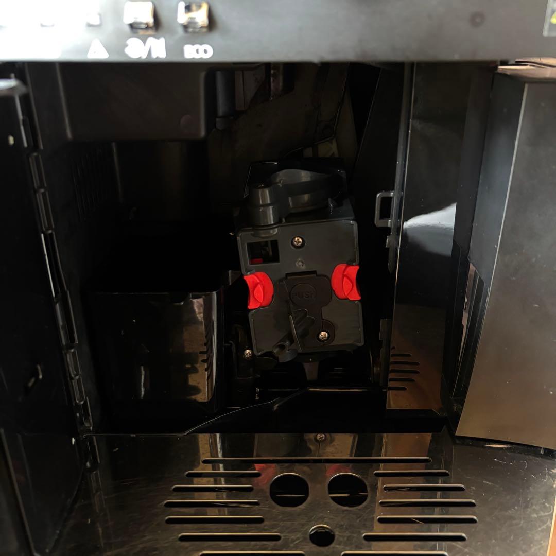 DeLonghi デロンギ マグニフィカ ESAM03110B