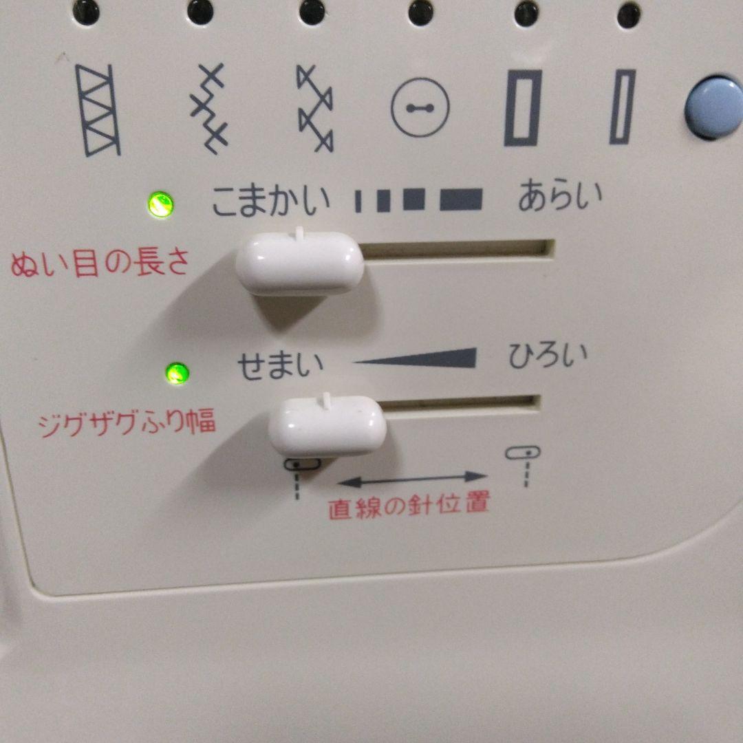 ジャガーミシンCD-2202W型。