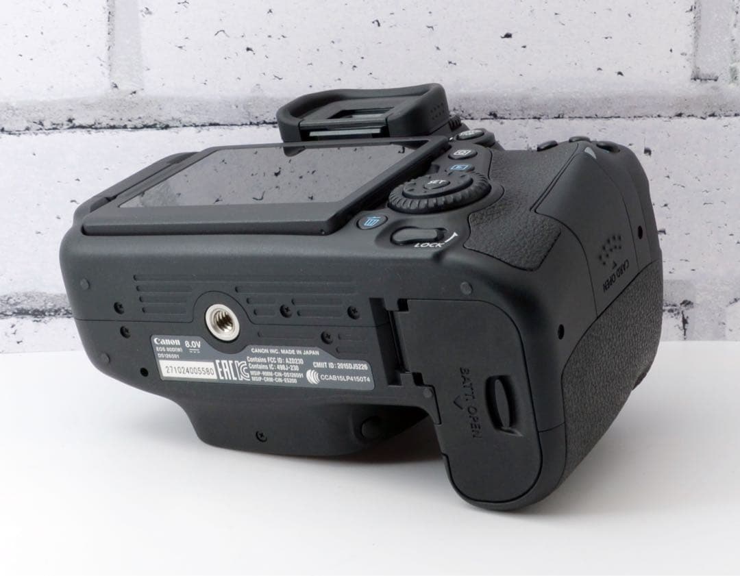 専用★超美品！Canon EOS 80D●高倍率、単焦点付き●カメラバック付き
