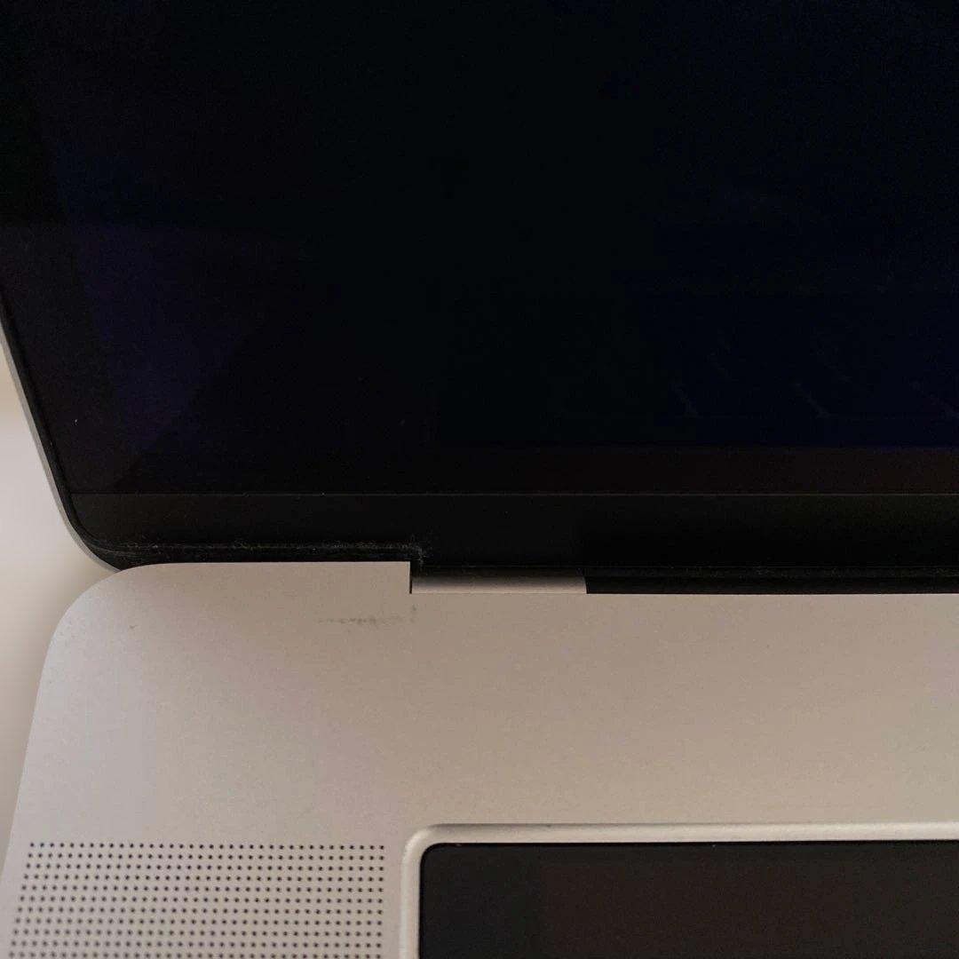 箱ありApple MacBook Pro 15インチ (2019) シルバー