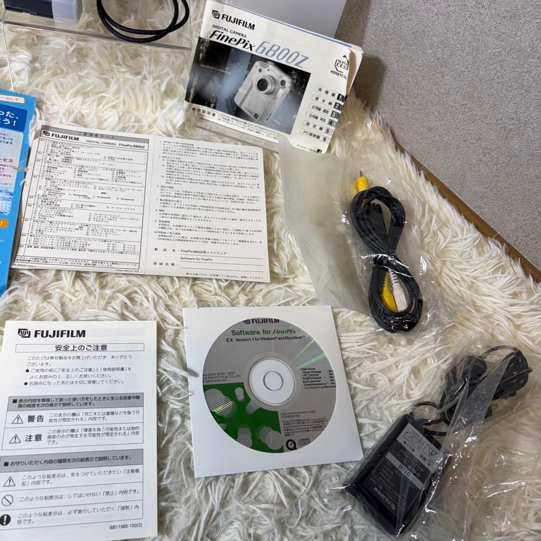 未使用級 FUJIFILM FinePix6800z 付属品完品 バッテリー新品