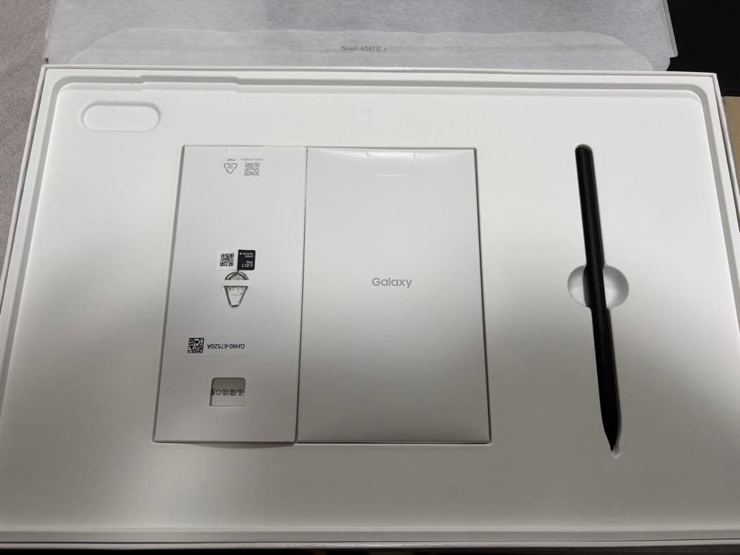 Galaxy Tab S8 Ultra 本体 + S Pen