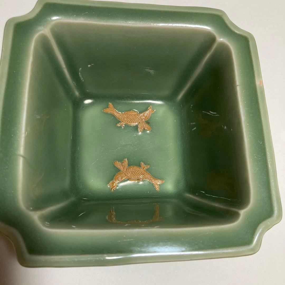 三田青磁双魚図