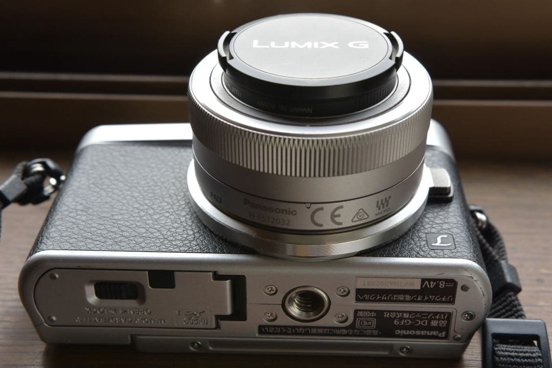 LUMIX（ルミックス）　DC-GF9 12-32ズームレンズ付き　パナソニック