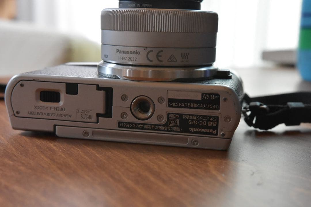 LUMIX（ルミックス）　DC-GF9 12-32ズームレンズ付き　パナソニック