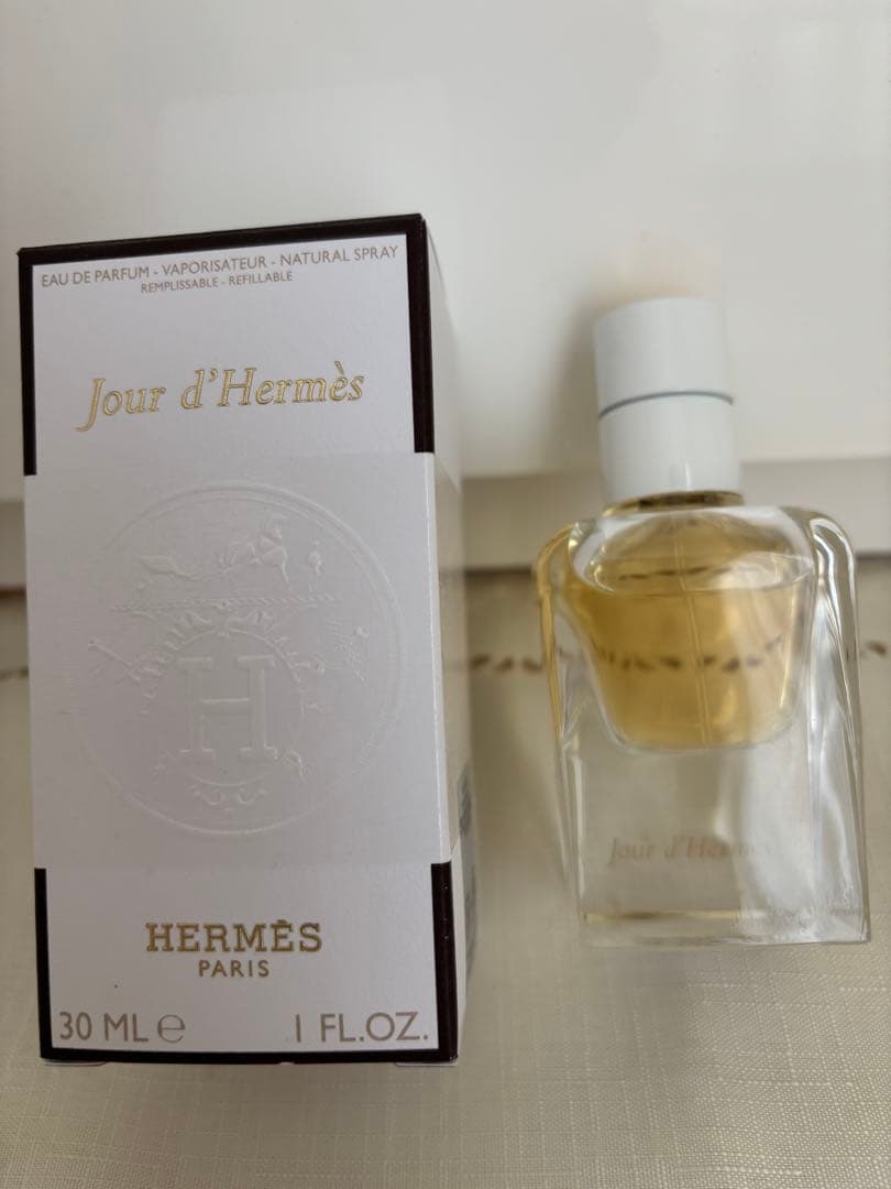 新品未使用エルメスJour d'Hermès 30ml 詰替可能ボトル　箱袋付