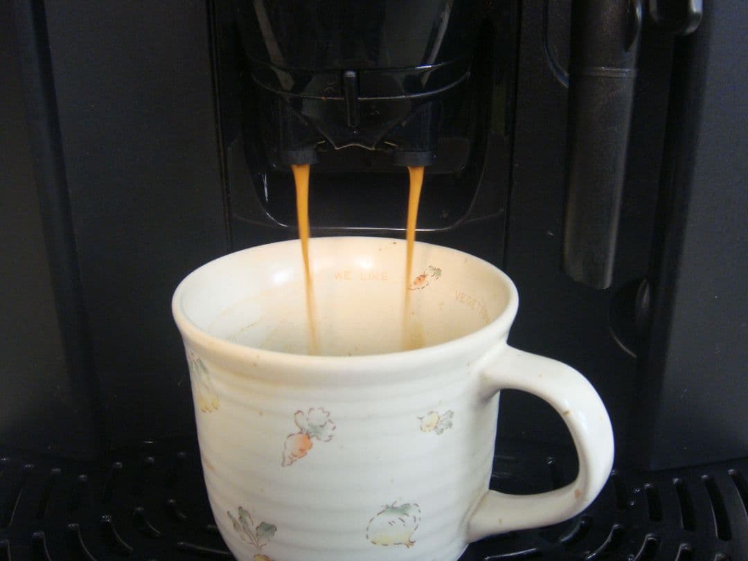 ウッキー　De'Longhi エスプレッソマシンESAM1000SJ