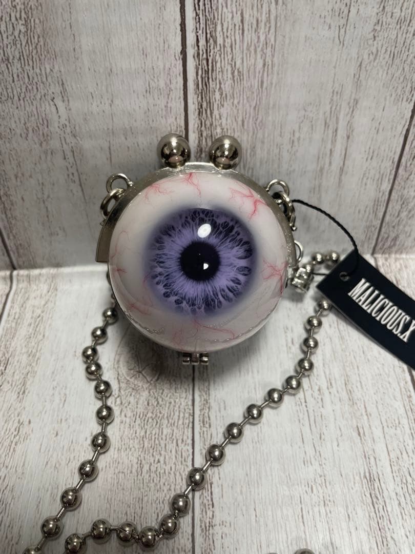 Eyeball Locket pendant（愛と狂気のマーケット）