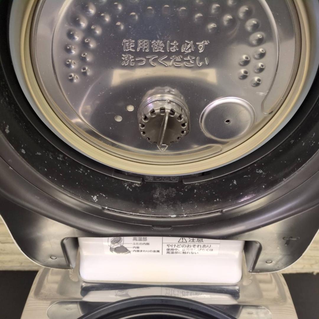 ☆東芝　5.5合真空圧力IH炊飯器　2020年製　炎匠炊き　RC-10ZWP